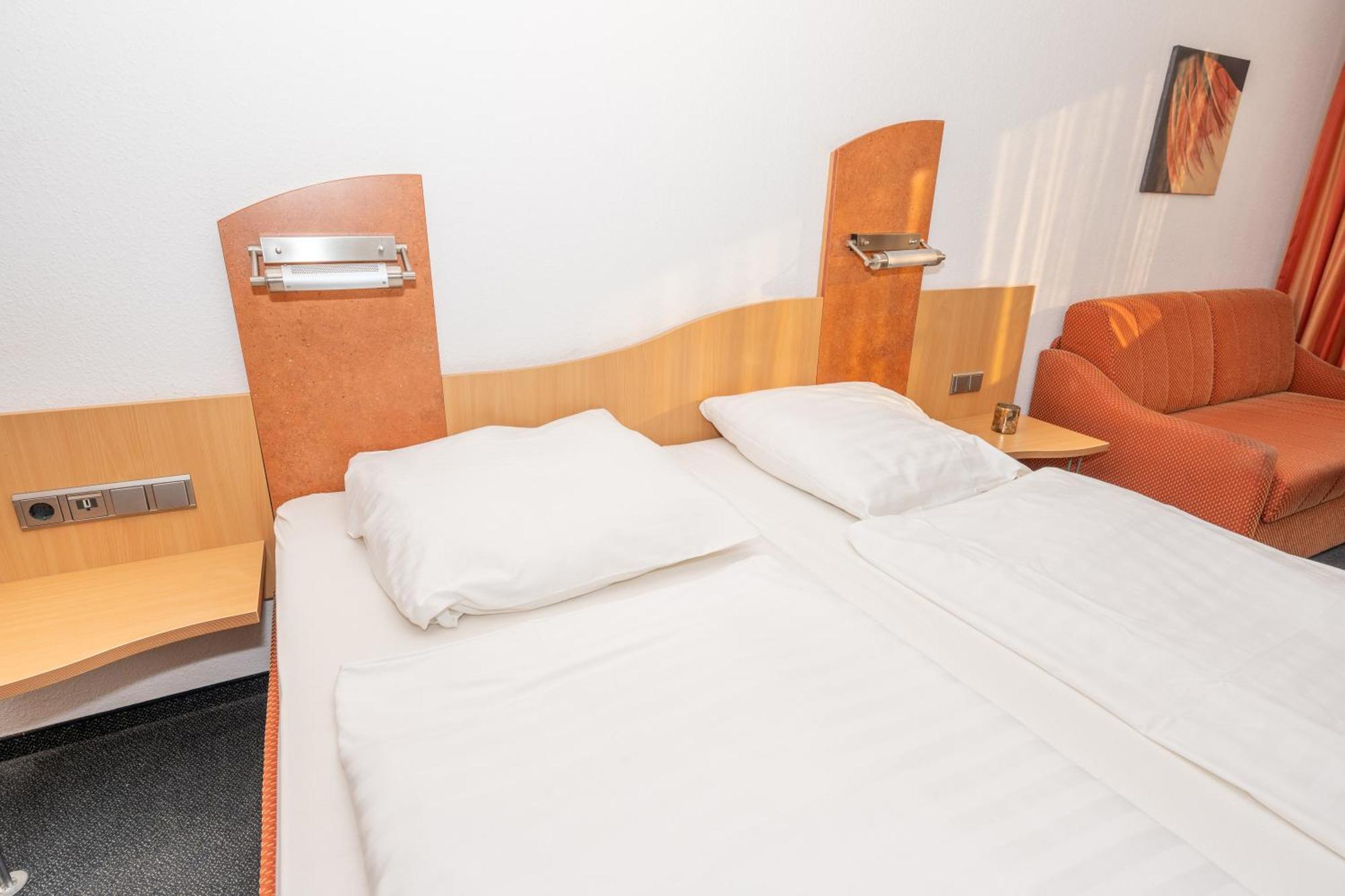 Tespo Hotel Und Sportpark Kaarst Extérieur photo